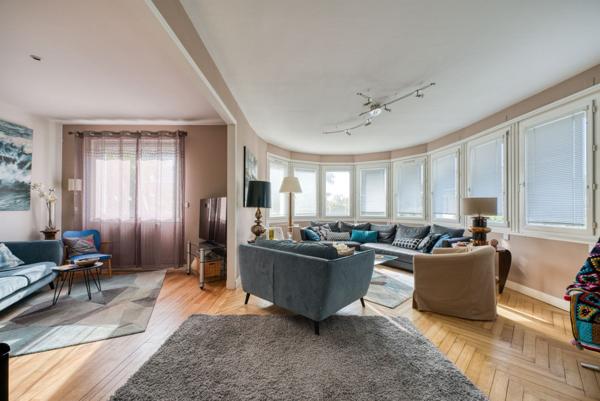 Villa années 50 en plein coeur de Pontaillac