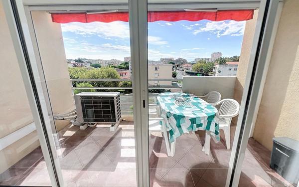 Appartement à vendre    2 pièces • 49,06 m2 Fréjus