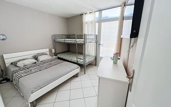 Appartement à vendre    2 pièces • 49,06 m2 Fréjus