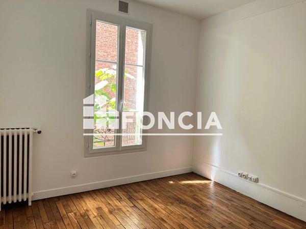 Location Studio 18.1 m² - 39 RUE DES MONTIBOEUFS Paris 75020