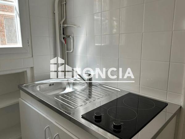 Location Studio 18.1 m² - 39 RUE DES MONTIBOEUFS Paris 75020