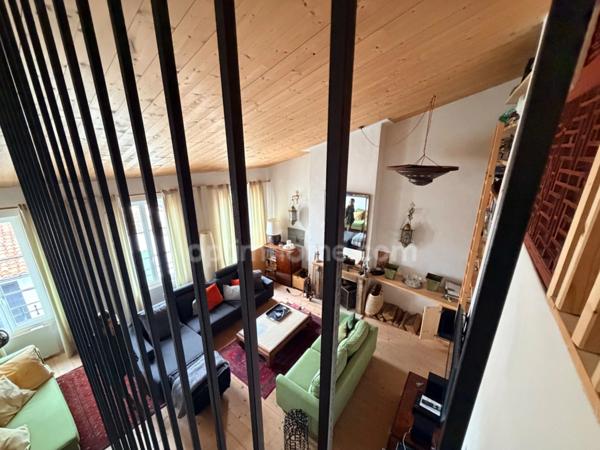 Charme & architecture – Maison de village en pierre au cœur du Bois-Plage-en-Ré