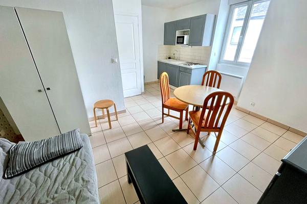 A LOUER - NANTES SAINT DONATIEN - T1 MEUBLE DE 19.18M² PROCHE LIVET ET IUT
