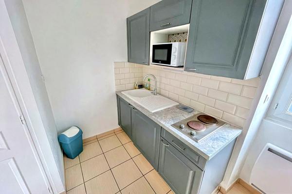 A LOUER - NANTES SAINT DONATIEN - T1 MEUBLE DE 19.18M² PROCHE LIVET ET IUT