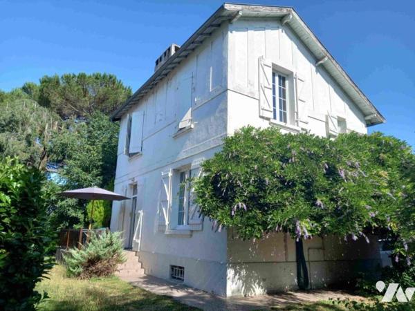 TARBES MAISON  6 PIECES  de 103 m2. Garage et Atelier.  Jardin.