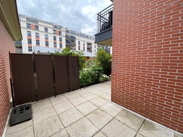 Appartement Pontoise 1 pièce(s) 36,48 m2 Loyer 870 €/mois charges comprises **  - Référence  MG11236
