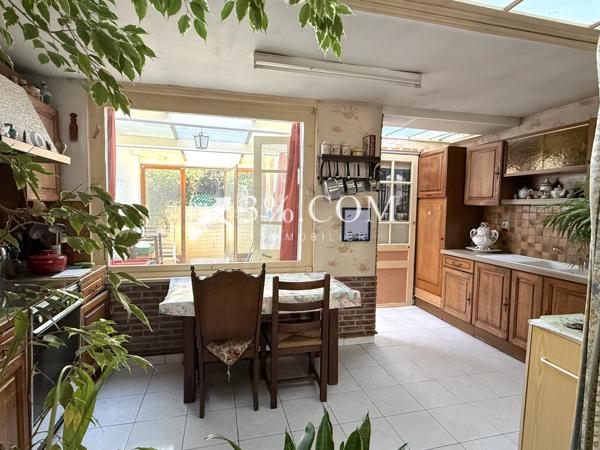 Maison
                                                                                                                                                                                                                                                                                                                        5 pièce(s)                                                                                                                                                                                                          3 chambre(s)                                                                                                                                                                                                          78  m²