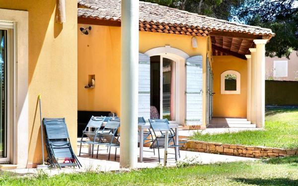 Maison à vendre    6 pièces •  Istres