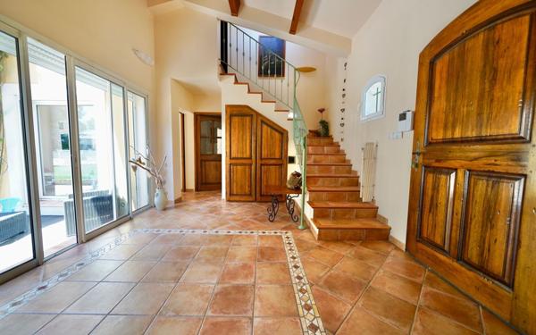 Maison à vendre    6 pièces •  Istres