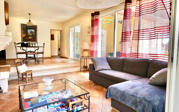 Maison à vendre    6 pièces •  Istres