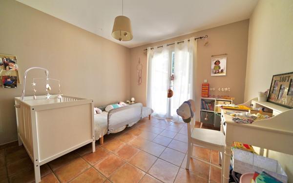 Maison à vendre    6 pièces •  Istres