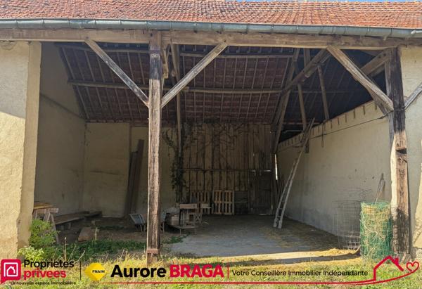 VIGNOUX-SUR-BARANGEON (18500) ANCIEN BÂTIMENT AGRICOLE D'ENVIRON 230 m² SUR UN TERRAIN DE 2 180 m²