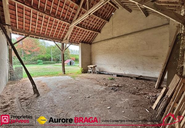 VIGNOUX-SUR-BARANGEON (18500) ANCIEN BÂTIMENT AGRICOLE D'ENVIRON 230 m² SUR UN TERRAIN DE 2 180 m²