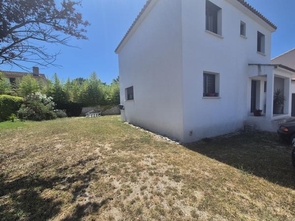 Gignac-la-Nerthe (13180) Villa individuelle 5 pièces de construction récente avec garage sur Laure