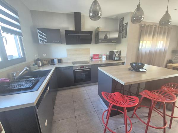 Gignac-la-Nerthe (13180) Villa individuelle 5 pièces de construction récente avec garage sur Laure