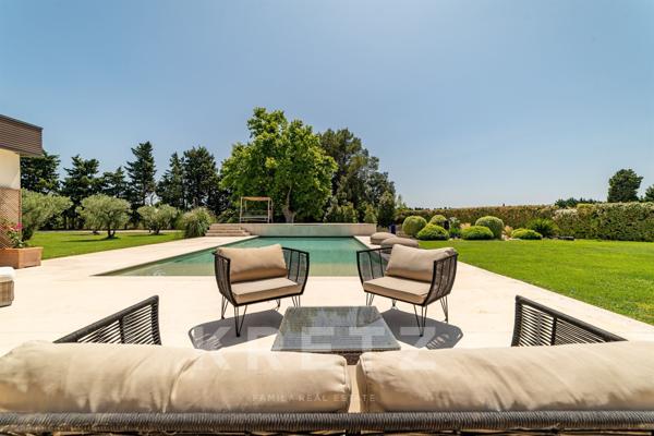 Villa contemporaine haut de gamme entre Avignon et St-Rémy-de-Provence