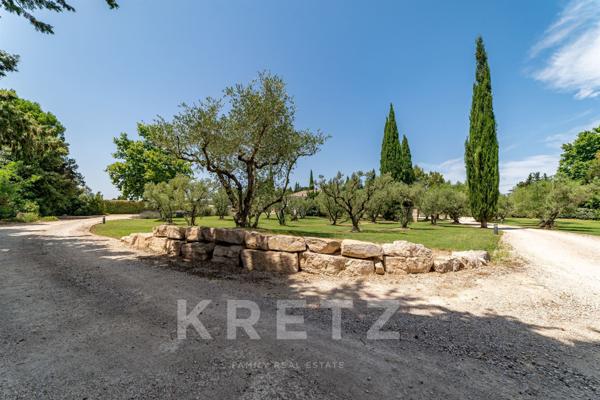 Villa contemporaine haut de gamme entre Avignon et St-Rémy-de-Provence