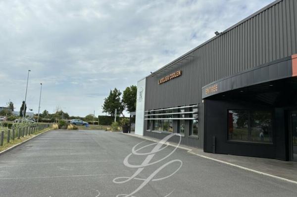 Location - COMMERCE 471 m 2