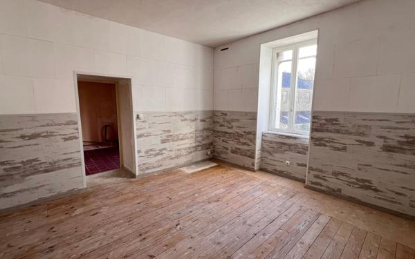 Maison à vendre    8 pièces • 207 m2 Rostrenen