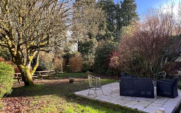 Maison à vendre    8 pièces • 207 m2 Rostrenen