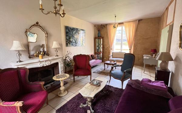 Maison à vendre    8 pièces • 207 m2 Rostrenen