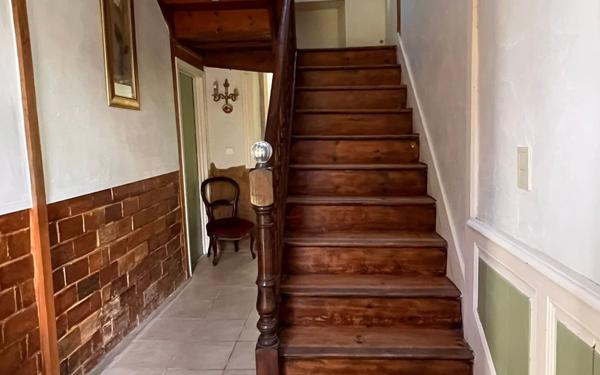 Maison à vendre    8 pièces • 207 m2 Rostrenen