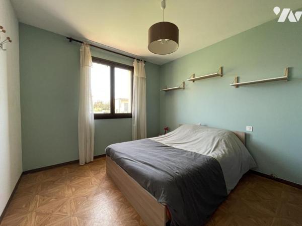 Maison d'habitation d'environ 103 m² habitables sur un terrain de 684 m².