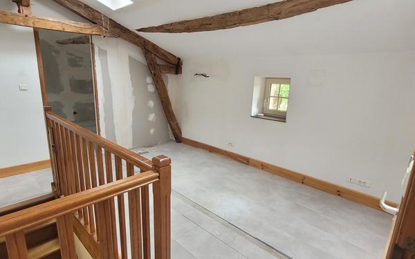 Maison à vendre    3 pièces • 105 m2 Abzac