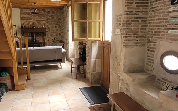 Maison à vendre    3 pièces • 105 m2 Abzac