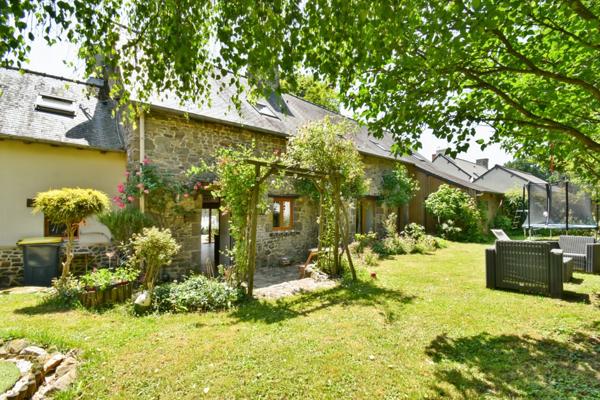 Propriété à vendre 8 pièces COMBOURG (35) en Bretagne