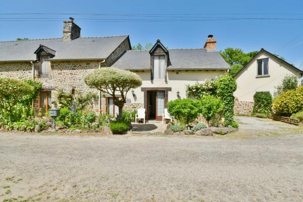 Propriété à vendre 8 pièces COMBOURG (35) en Bretagne