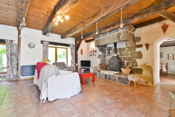 Propriété à vendre 8 pièces COMBOURG (35) en Bretagne
