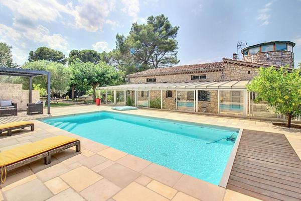 À VENDRE en EXCLUSIVITÉ à TRANS-EN-PROVENCE Maison en pierre 6 pièces 231 m² avec piscine