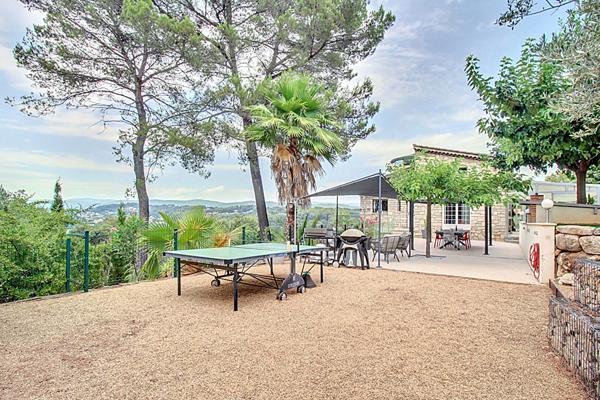 À VENDRE en EXCLUSIVITÉ à TRANS-EN-PROVENCE Maison en pierre 6 pièces 231 m² avec piscine