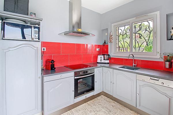 À VENDRE en EXCLUSIVITÉ à TRANS-EN-PROVENCE Maison en pierre 6 pièces 231 m² avec piscine