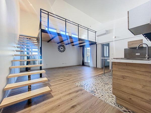 oup de coeur ? Superbe appartement rénové avec mezzanine, terrasse et parking