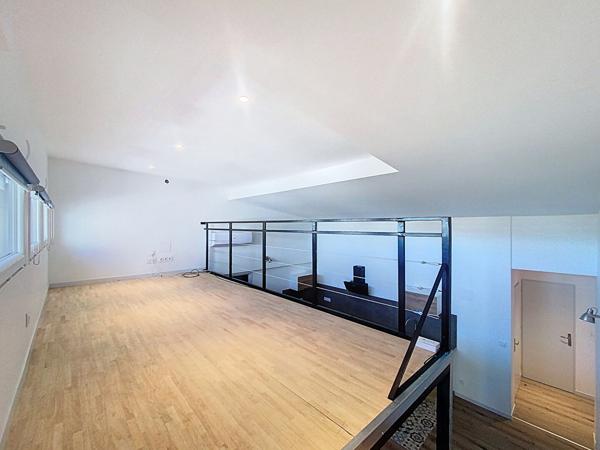 oup de coeur ? Superbe appartement rénové avec mezzanine, terrasse et parking