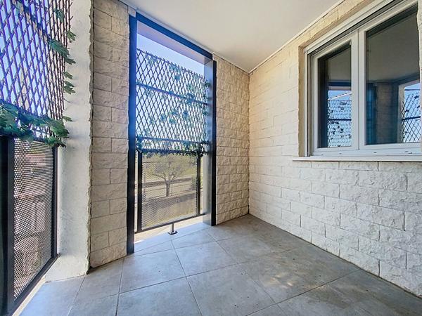 oup de coeur ? Superbe appartement rénové avec mezzanine, terrasse et parking