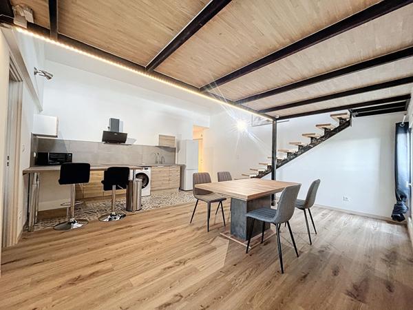 oup de coeur ? Superbe appartement rénové avec mezzanine, terrasse et parking