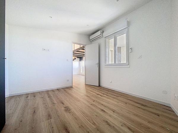 oup de coeur ? Superbe appartement rénové avec mezzanine, terrasse et parking