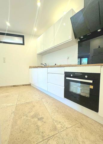 CUCURON, MDV 3 Chambres entièrement rénovée