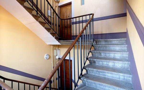 Appartement à vendre    2 pièces • 30,42 m2 Villeurbanne