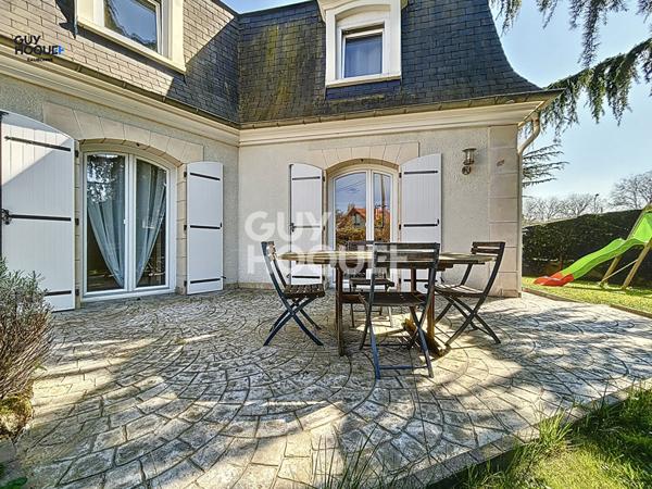 5 min Gare Ermont-Eaubonne: Maison MANSART de 186m² - 4/5chambres - Terrain de plus de 650m² proche écoles et commerces!