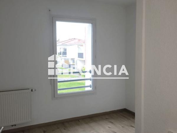 Location Appartement 3 pièces 55.6 m² - 40 RUE DU GYMNASE Saint Andre De Cubzac 33240