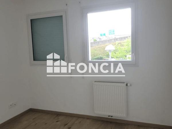 Location Appartement 3 pièces 55.6 m² - 40 RUE DU GYMNASE Saint Andre De Cubzac 33240