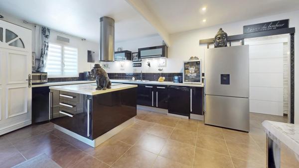 Maison d'habitation et gite à FLAYOSC de 181 m2