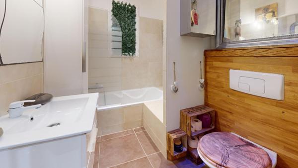 Maison d'habitation et gite à FLAYOSC de 181 m2