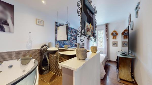 Maison d'habitation et gite à FLAYOSC de 181 m2