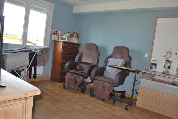 Maison de 210 m² environ sur 900 m² de jardin