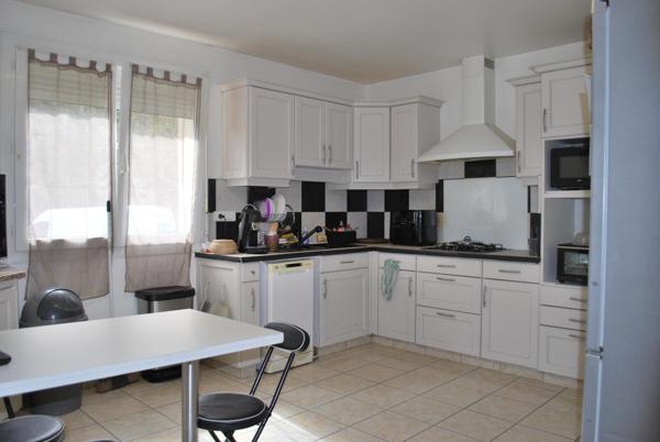 Maison de 210 m² environ sur 900 m² de jardin